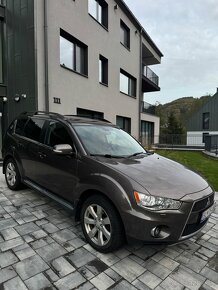 Mitsubishi Outlander facelift 2.2 Di 130kw 4x4 7 miest - 2