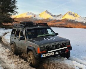 JEEP CHEROKEE XJ - 2