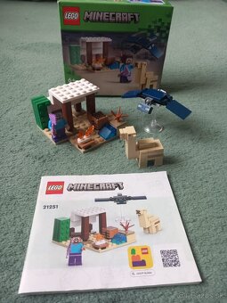 Lego Minecraft 21251 - 2