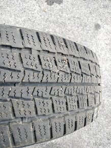 215/60R17C - 2