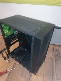 Bedňa / Skryňa FSP.   Ako nová micro ATX, 3x vent - 2