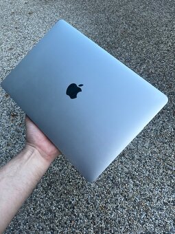 MacBook Pro 13” A1708 baterie 69 Cyklů - 2