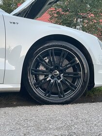 Audi S8 zaplatim 50 % za prepis vozidla - 2