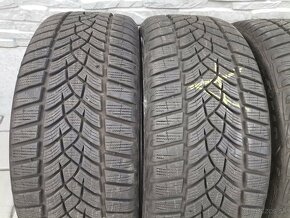 215/45 R18 zimné pneumatiky GOODYAER - 2