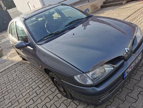 Renault Megane 1.6 - 2