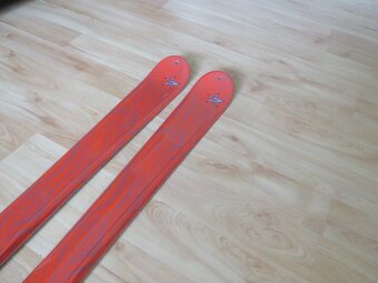 Predam NOVE ski-alp lyze TIGER,160 cm,bez viazania-RED - 2