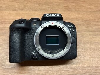 Canon EOS R10 (telo) - 2