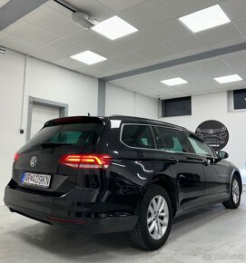 Volkswagen Passat B8 Variant 2.0TDI 110Kw DSG/Full Led - 2