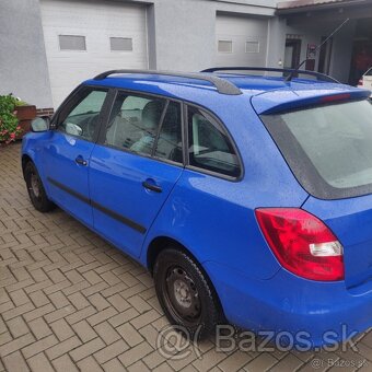 Skoda Fabia 2 1.4 MPI kombi modrá - 2