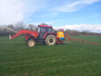 Zetor Crystal 8211 s nakladačom. - 2