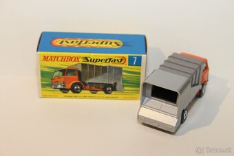 Matchbox SF Ford refuse truck - 2