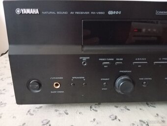 Yamaha RX-V650-nefunkcny - 2