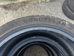 Goodyear UltraGrip Performance+ 225/45R18 95V - 2