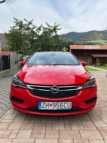 Opel Astra hatchback - 2