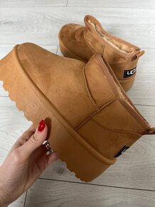 UGG mini - 2