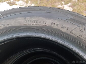 225/55r16 99H  Uniroyal zimne - 2