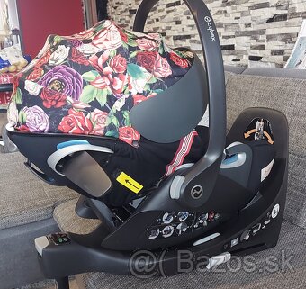 Cybex Cloud Z i-Size Spring Blossom Dark so zakladnou - 2