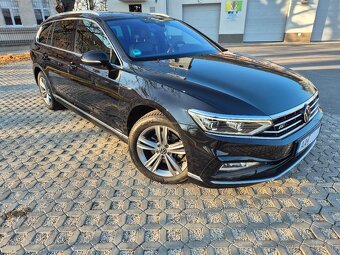 Volkswagen Passat Variant 2.0 TDI R Line EVO Elegance DSG - 2