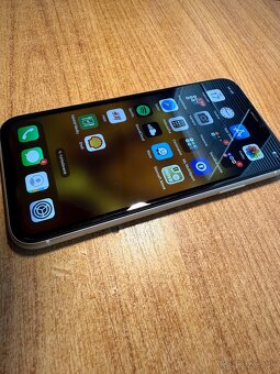 iPhone 11 64 GB - 2