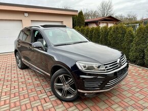 Volkswagen Touareg 3.0 TDI 193KW R-Line Facelift Panoráma - 2