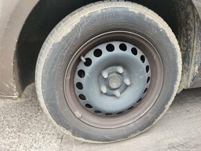 Predam Zimne Pneumatiky na Diskoch 195/65 R15 - 2