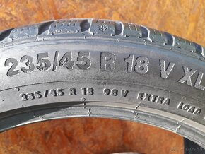 235/45 r18 zimne pneumatiky - 2