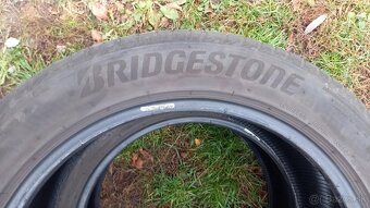 235/50R19. 99V. Bridgestone letné - 2