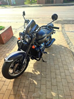 Triumph rocket 3 roadster - 2