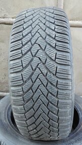 Predám 2-Zimné pneumatiky Continental Contact 205/55 R16 - 2