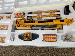 Model jeřábu LIEBHERR LTM 1350-6.1 - 1:50 - Nový - 2