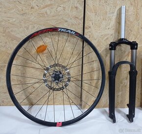 Vidlica SR Suntour XCR 120 27.5" s kolesom - 2