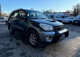 Toyota Rav4 2.0 D-4D 4WD nafta manuál 85 kw - 2