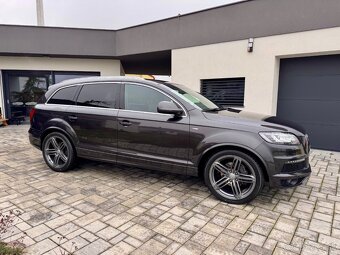 Audi Q7 3.0 TDI 245k S-Line AT/8 - 2