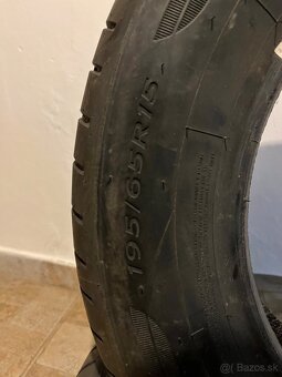 Dunlop 195/65R15 - 2