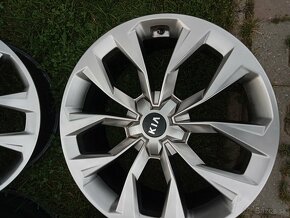 KIA SORENTO 20"5x114,3 + Hyundai originálne hliníkové disky - 2