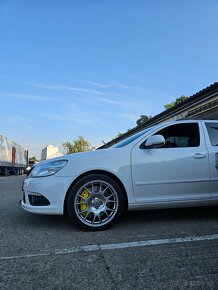 Skoda octavia rs 2.0tdi 2011 - 2