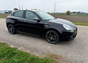 Alfa Romeo Giulietta 2,0JTDM-2 Sprint naj.22000KM nafta - 2