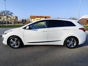 Hyundai i30 1.6 CRDi 110 Comfort - 2