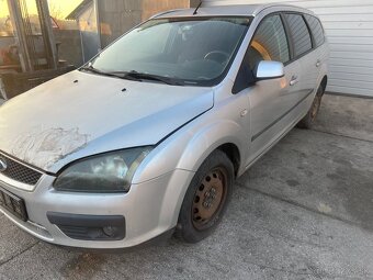 Predám náhradné diely na Ford Focus 2 1,6tdci - 2