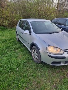 Predam Volkswagen golf 5 1,6  75kw r.v 2005 - 2