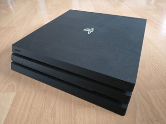 PLAYSTATION 4 PRO 1TB - 2