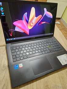 Asus vivobook S513E s Oled displejom i7 procesorom 16gb ram - 2