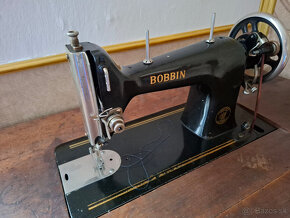 starožitný šijací stroj Bobbin - 2