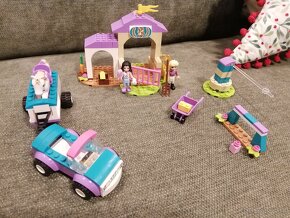 LEGO Friends 41441 Auto s prívesom a výcvik koníka - 2