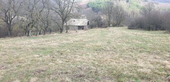 Pozemok na stavbu rodinného domu s obrovskou záhradou - 2