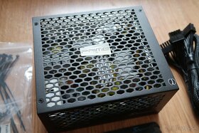 Predám 700W PC zdroj Seasonic Prime Fanless TX-700 - 2