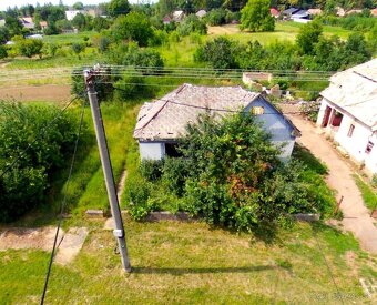 Boťany – STAVEBNÝ POZEMOK 1947 m2 so starým domom - Predaj - 2