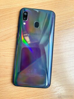 Samsung Galaxy A40 - 2