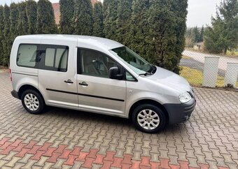 Volkswagen Caddy 1,9 TDi Life ,7 Míst Tažné nafta manuál - 2