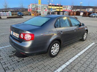 GOLF s kufrom = JETTA 1.6MPI benzín - 2